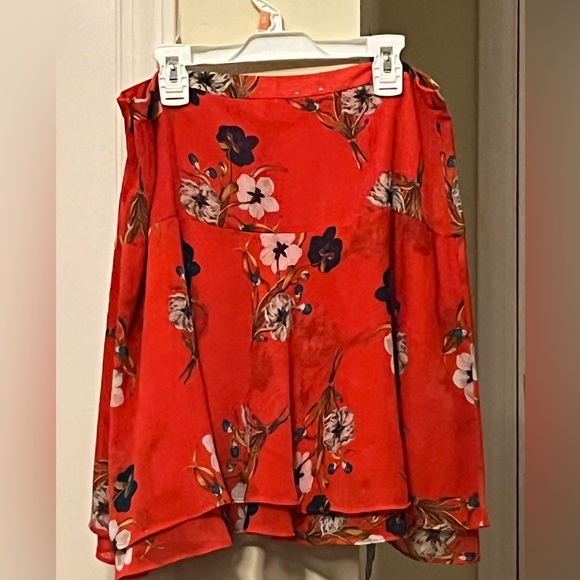 Old Navy Orange Floral Mini Pleated Skirt - Picture 2 of 3
